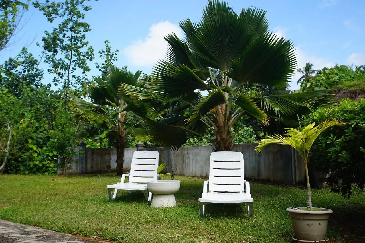 Zeph Self Catering Apartment Baie Lazare  Seychelles