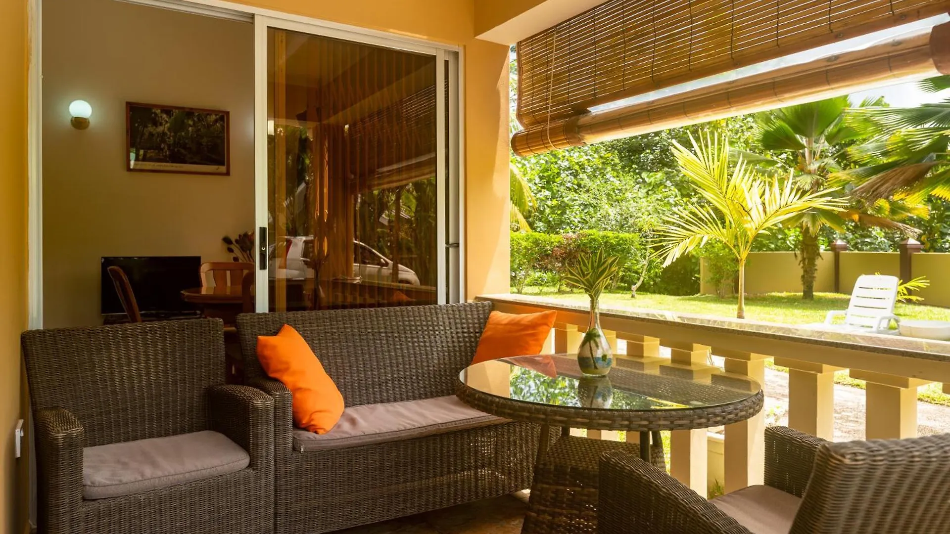 Zeph Self Catering Apartment Baie Lazare  Seychelles